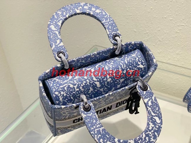 MEDIUM LADY D-LITE BAG Blue Dior Brocart Denim-Effect Embroidery M0565