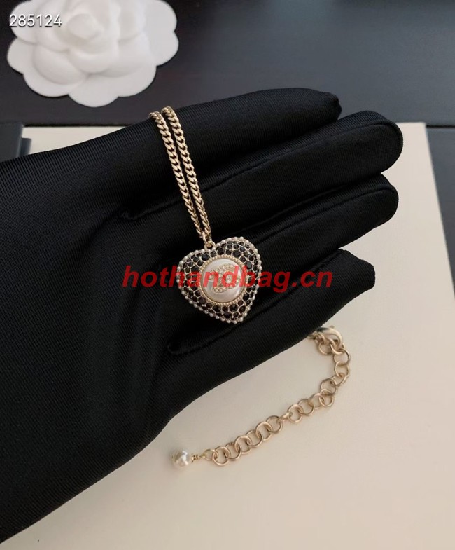 Chanel Necklace CE10255