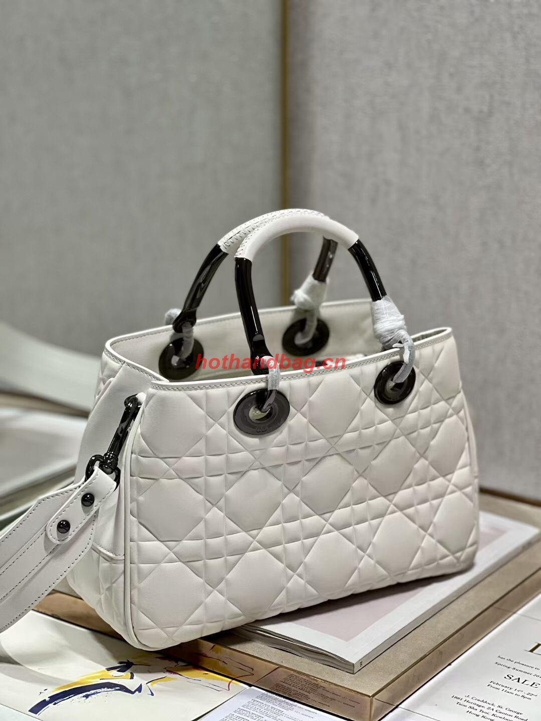 LADY DIOR TOP HANDLE MEDIUM BAG Latte Cannage Lambskin C9226 WHITE&BLACK