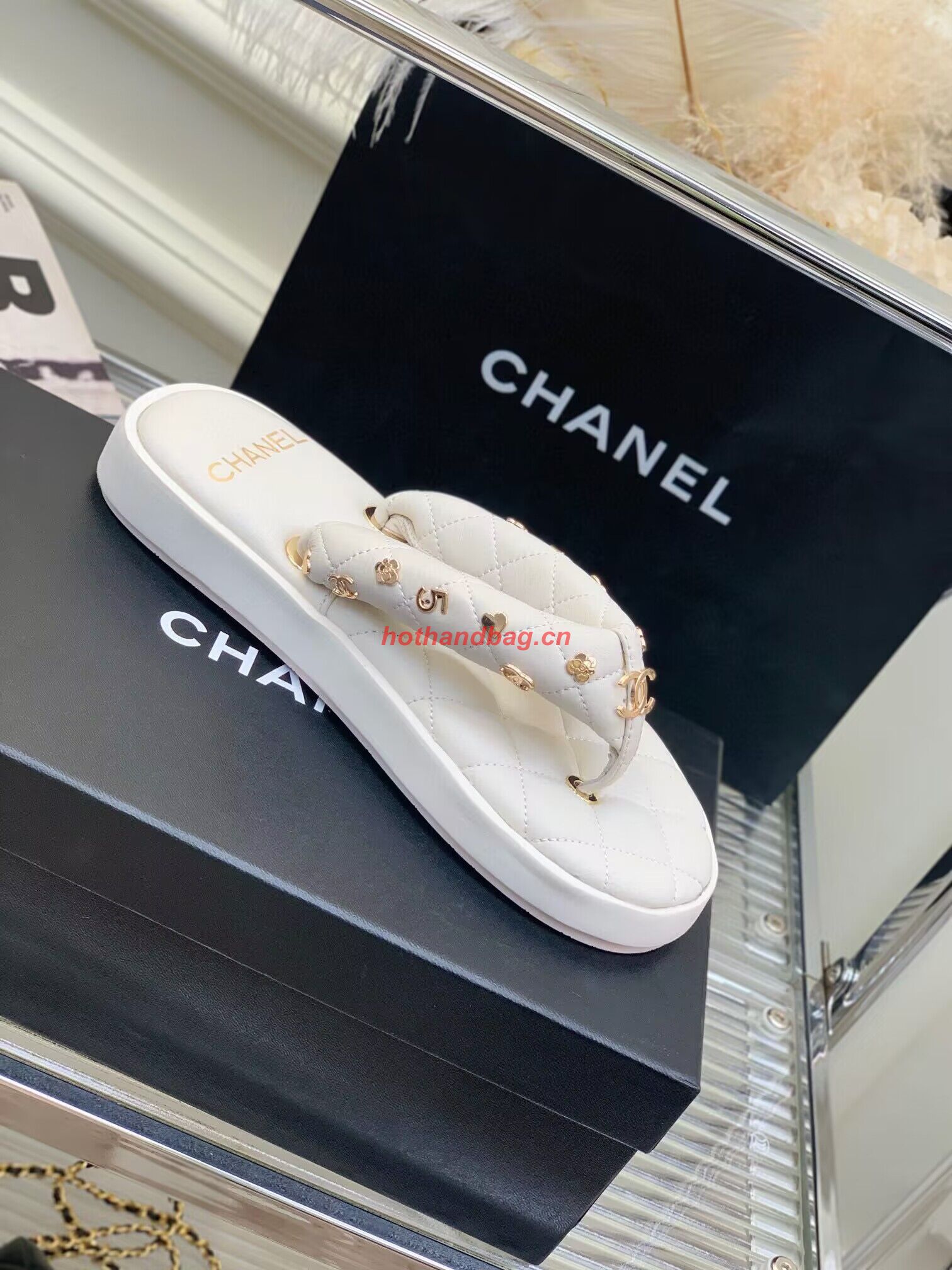 Chanel slippers CS39621 White