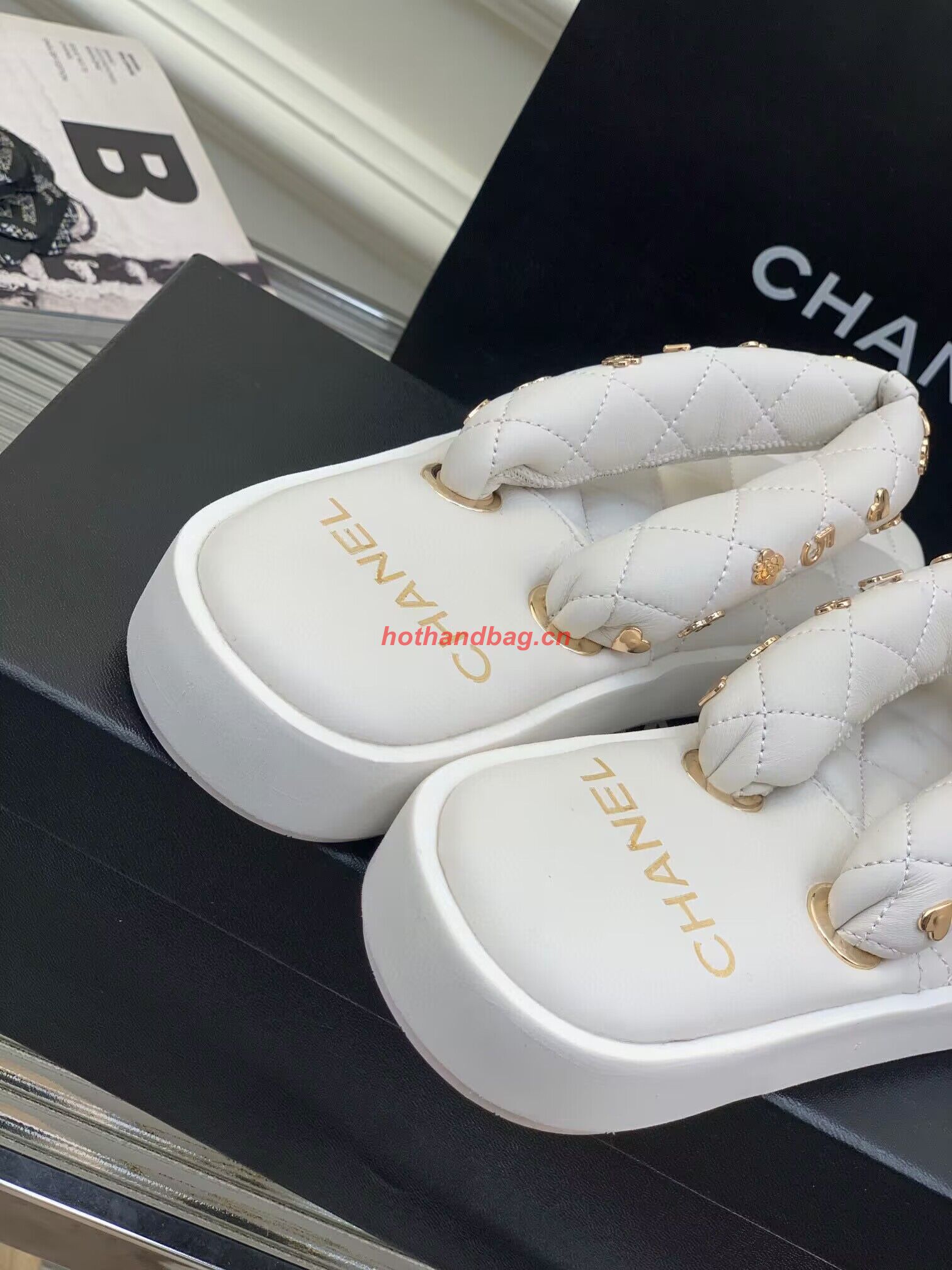 Chanel slippers CS39621 White