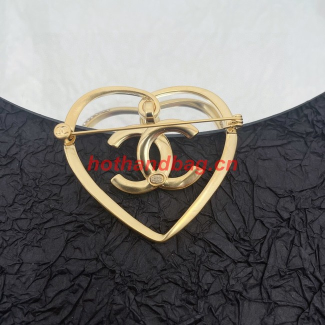 Chanel brooch CE11381