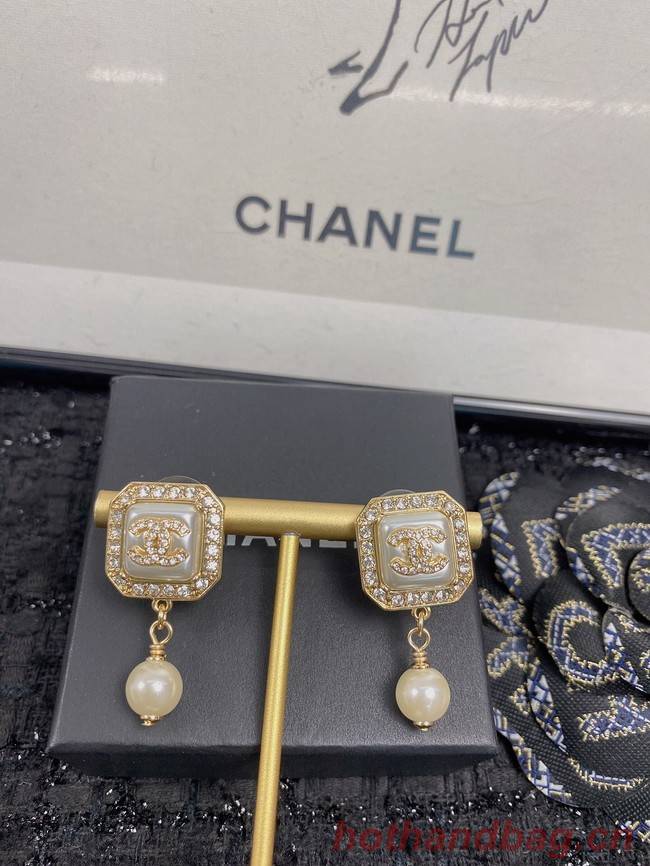 Chanel Earrings CE11687