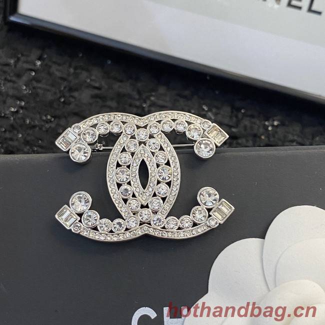 Chanel brooch CE11697