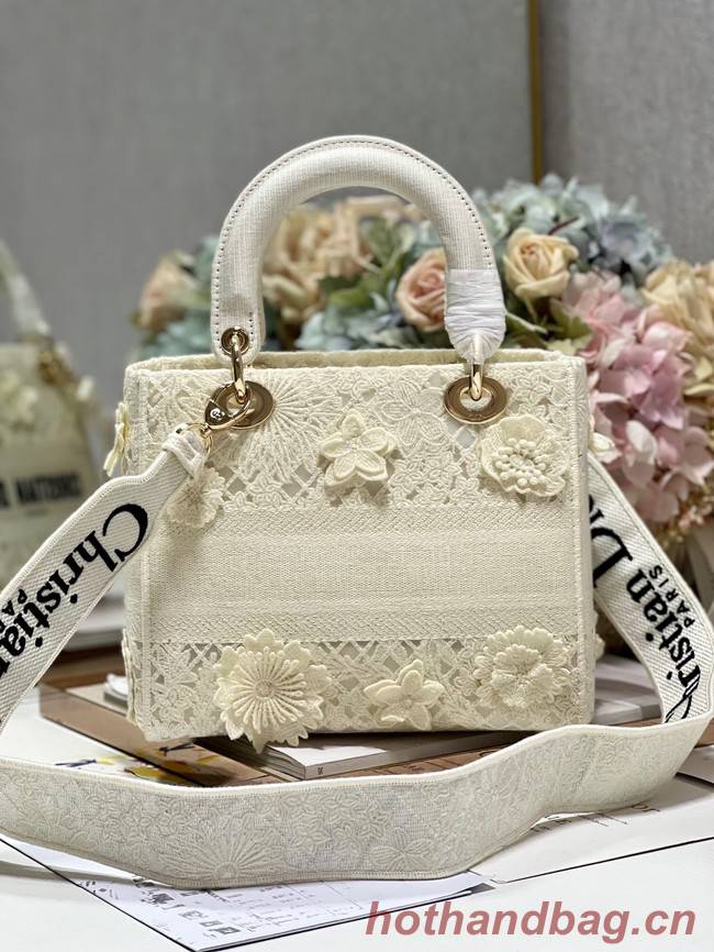 MEDIUM DIOR OR LADY D-LITE BAG M0565OIAU Latte