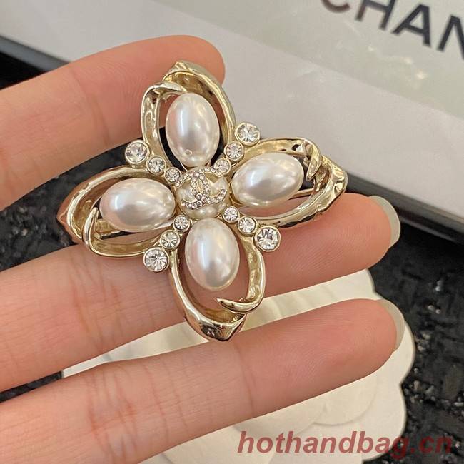 Chanel brooch CE11798