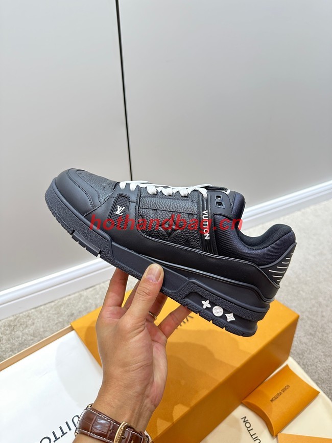 Louis Vuitton Sneaker 93542-6