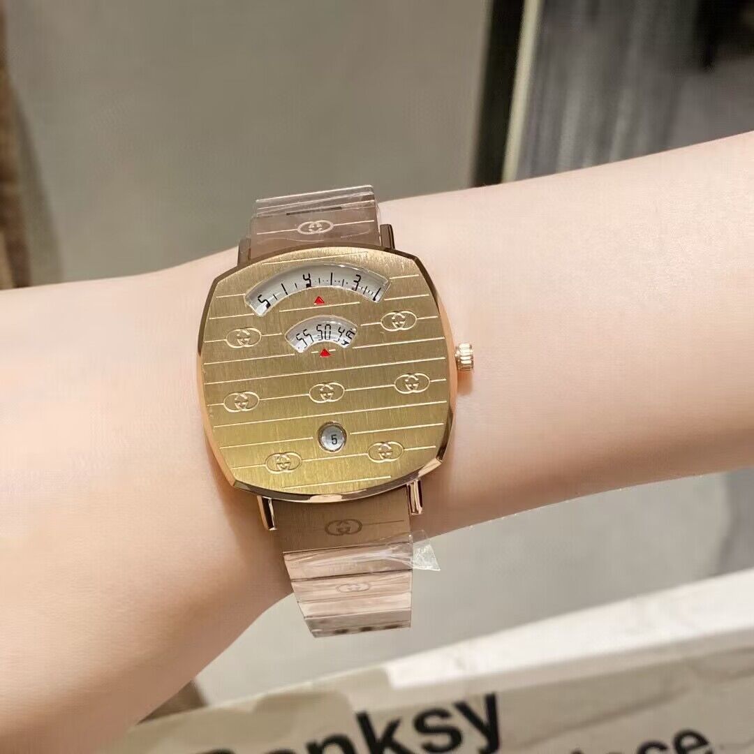 Gucci Couple Watch G42103