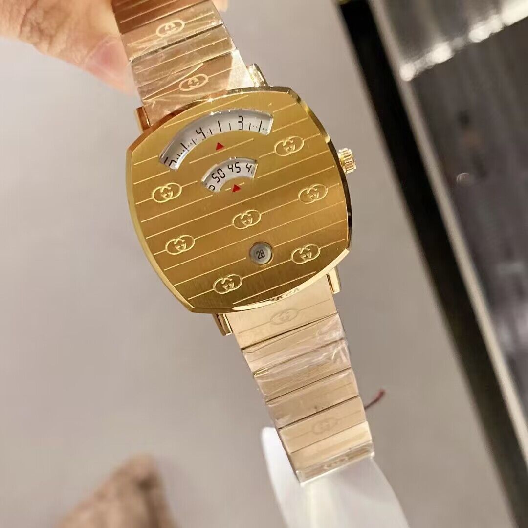 Gucci Couple Watch G42103