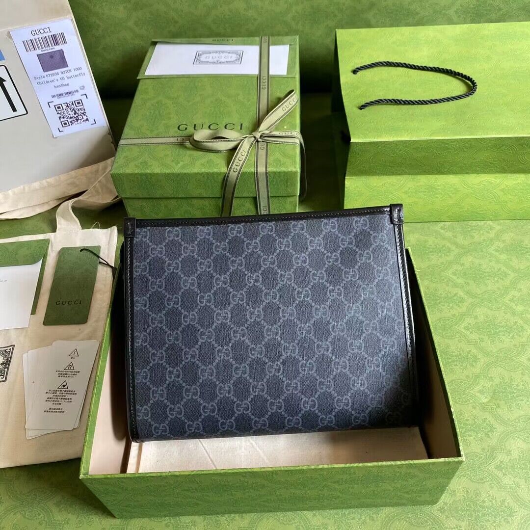 Gucci GG Supreme Pochette Voyage Bag 672956 Black