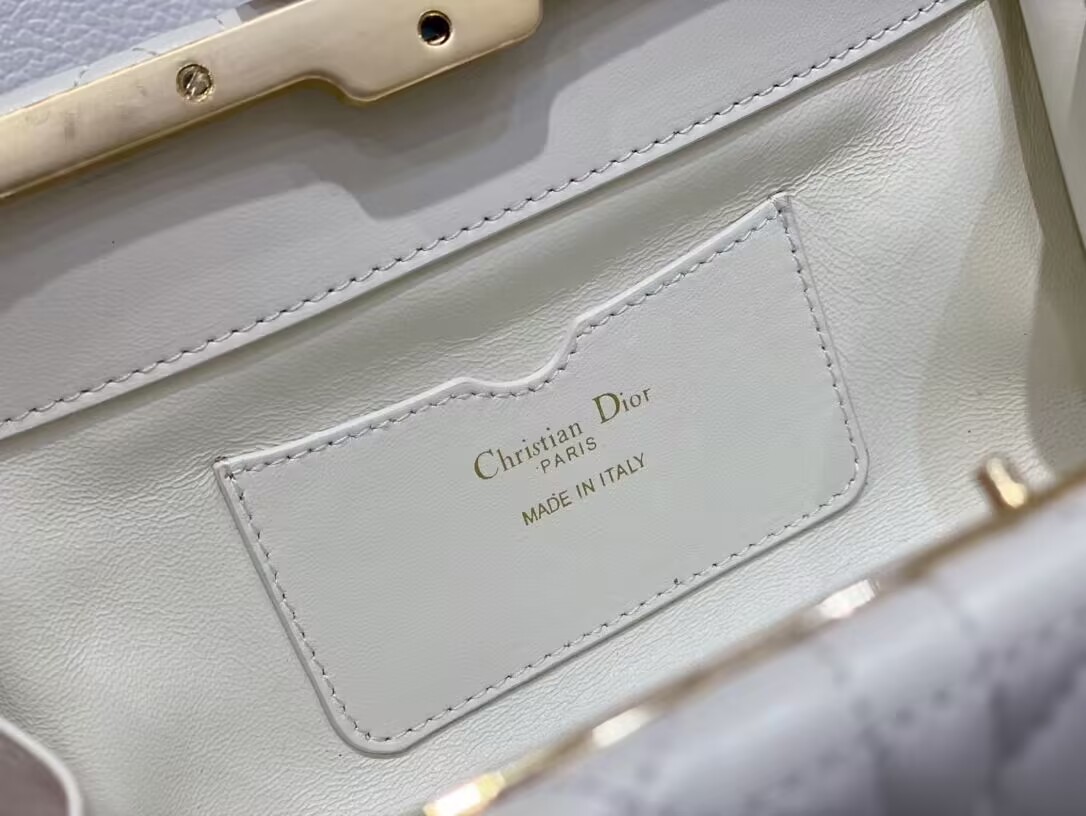 DIOR CARO COLLE NOIRE CLUTCH Cannage Lambskin C0688 white