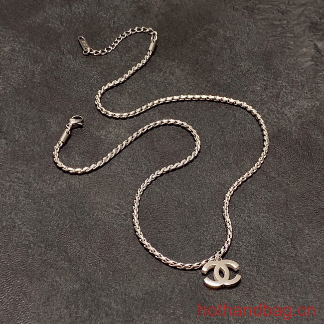 Chanel NECKLACE CE12368