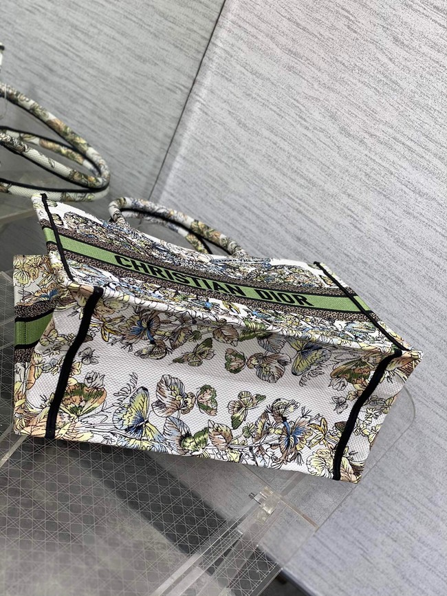 DIOR BOOK TOTE White and green Butterfly Around The World Embroidery M1296ZE