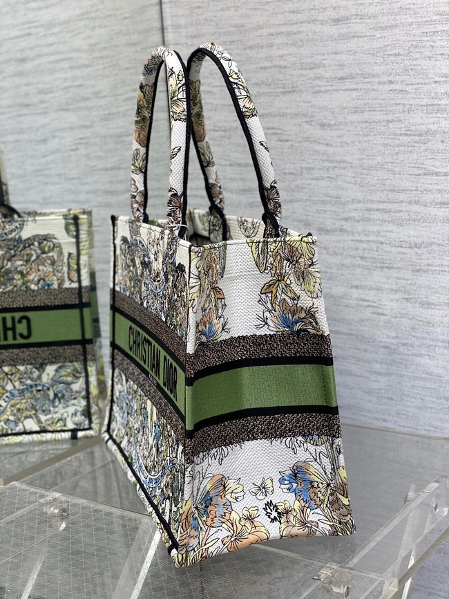 DIOR BOOK TOTE White and green Butterfly Around The World Embroidery M1296ZE