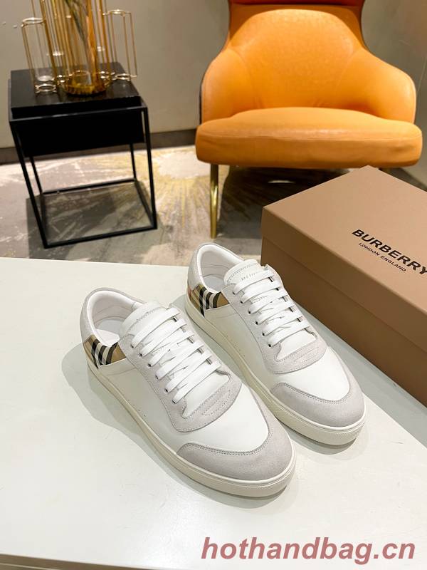 Burberry Shoes BBS00004