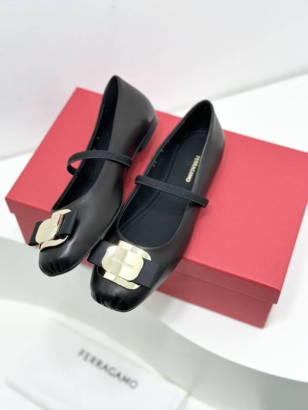 Ferragamo Shoes FMS00082