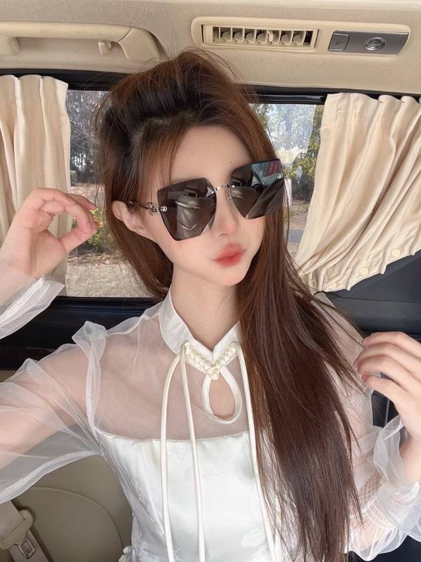 Gucci Sunglasses Top Quality GUS03569