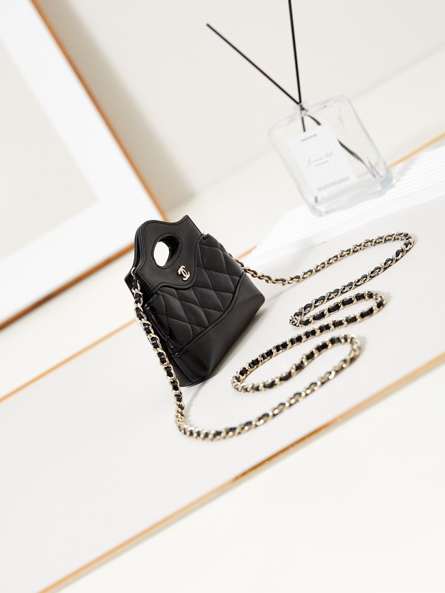 CHANEL CLUTCH WITH CHAIN AP3875 black