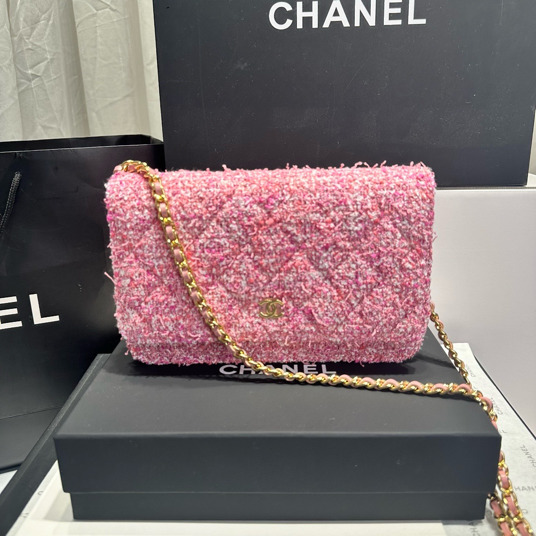 CHANEL CLASSIC WALLET ON CHAIN  AP0250 Pink & Ecru