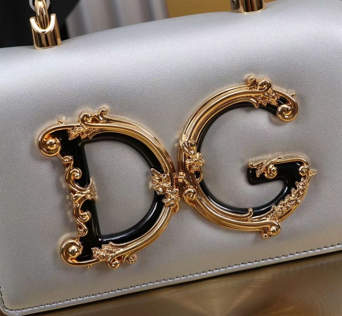 Dolce & Gabbana leather Shoulder Bag G6504 silver