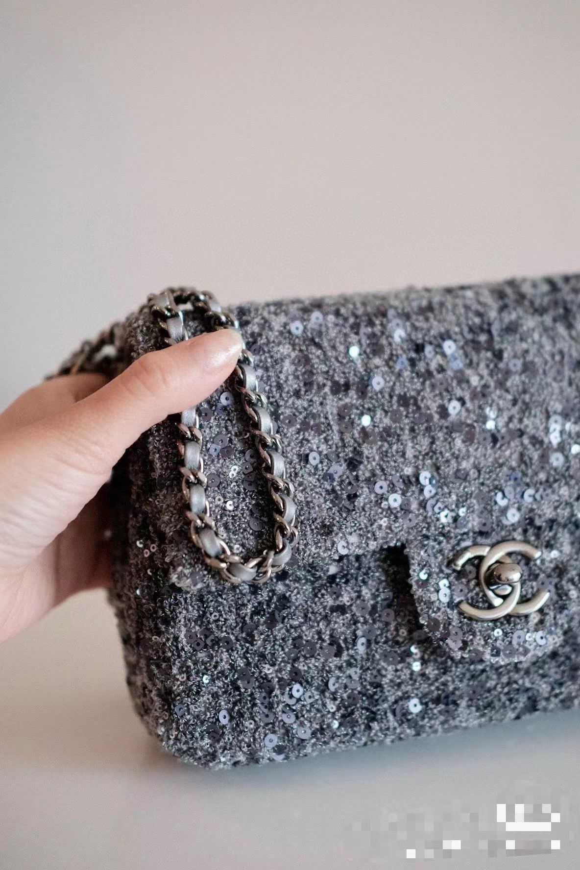 Chanel 24A SMALL FLAP BAG AS3965 Gray