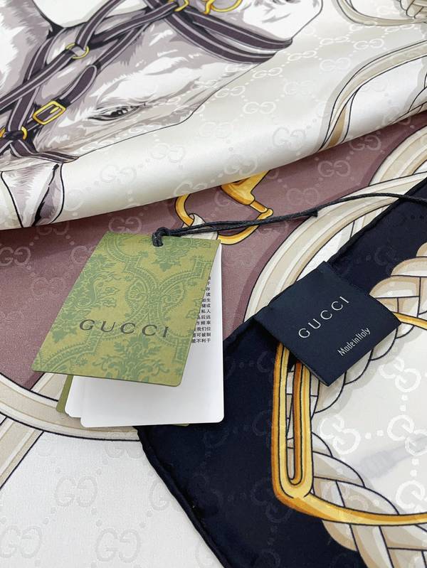 Gucci Scarf GUC00363