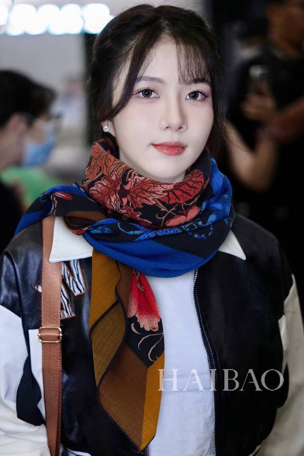 Gucci Scarf GUC00381