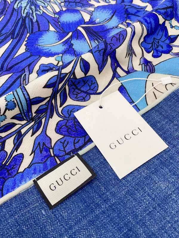 Gucci Scarf GUC00383