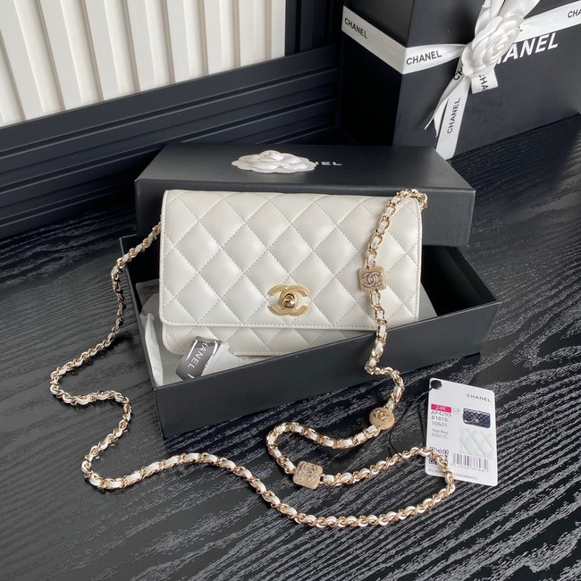 Chanel WALLET ON CHAIN AP4299 white