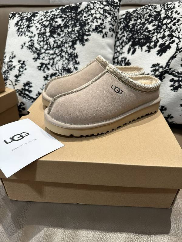 UGG Couple Shoes UGS00192