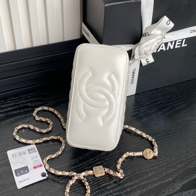 Chanel CLUTCH WITH CHAIN AP4301 white