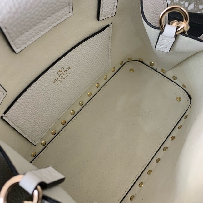 VALENTINO ROCKSTUD small grained calfskin handbag WB0Q69 white