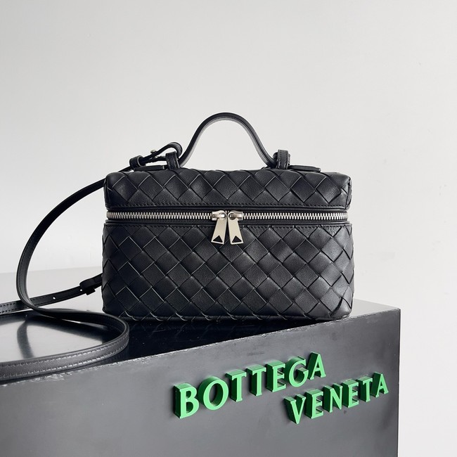 Bottega Veneta Vanity Case On Strap 789109 black&Silver