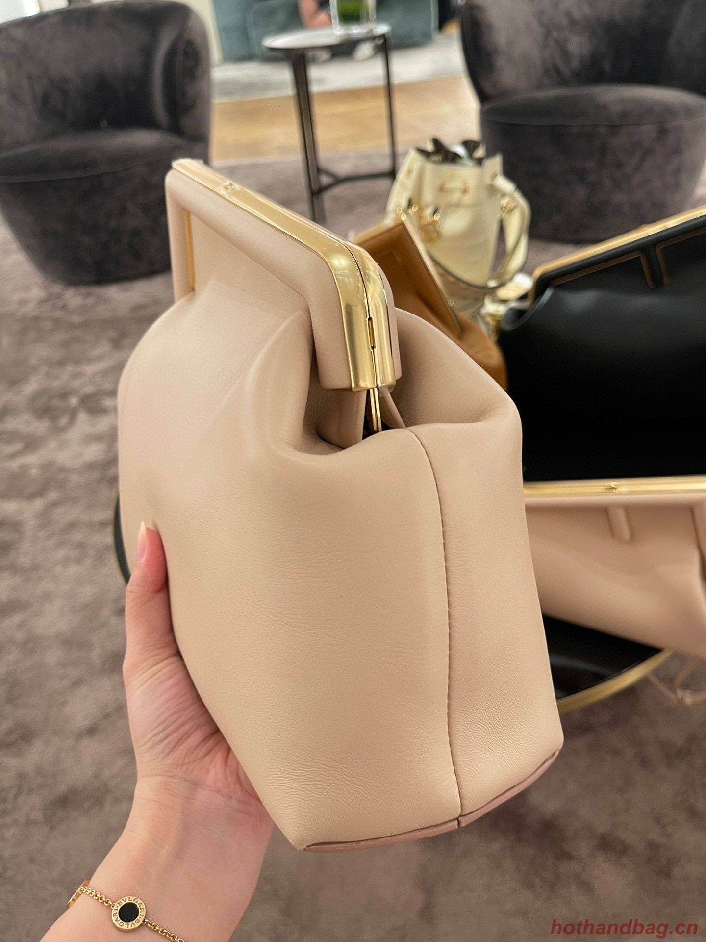 Fendi Original Leather Clutch Bag 56833 Cream Fendi Original Leather Clutch Bag 56833 Cream