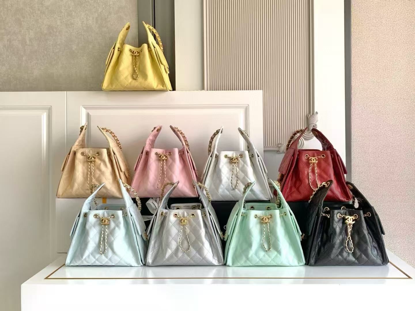 CHANEL 25 SMALL HANDBAG AS5293 White