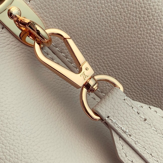 Louis Vuitton Capucines MM Souple M12929 Walnut