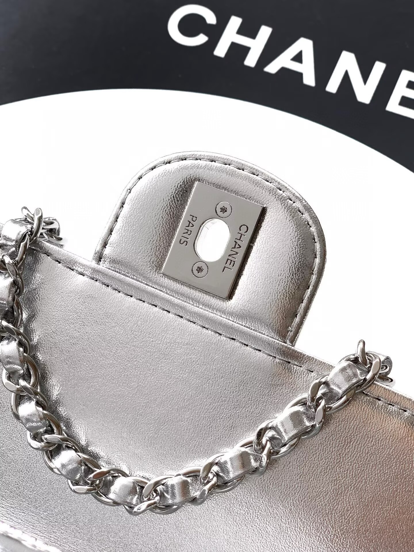 Chanel 25K Original Patent Leather Top Handle Bag A6320 Silver Chanel 25K Original Patent Leather Top Handle Bag A6320 Silver