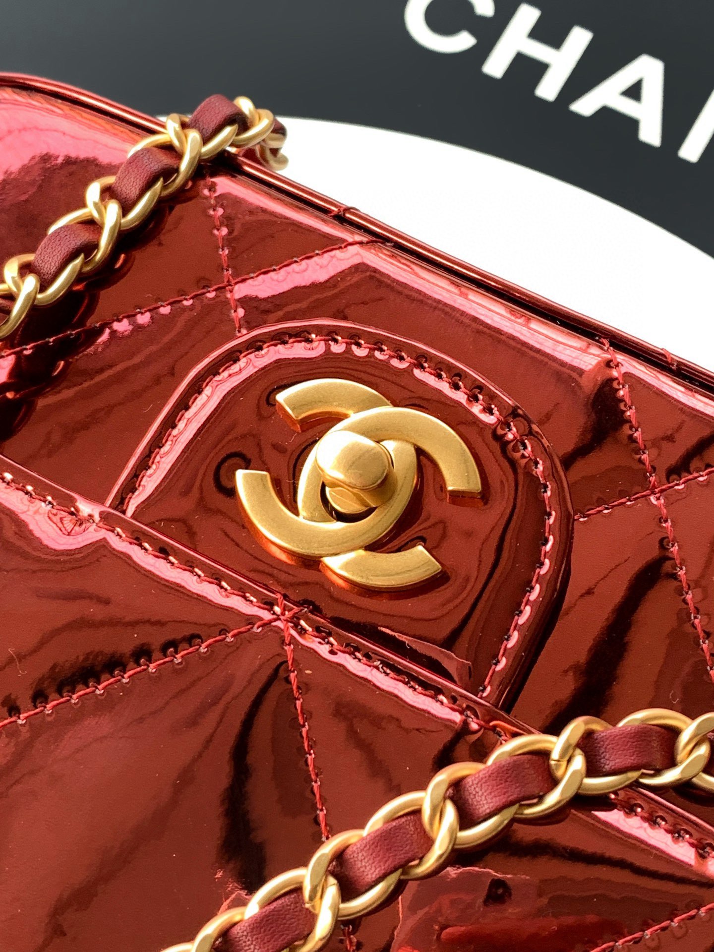 Chanel 25K Original Patent Leather Top Handle Bag A6320 Wine Chanel 25K Original Patent Leather Top Handle Bag A6320 Wine