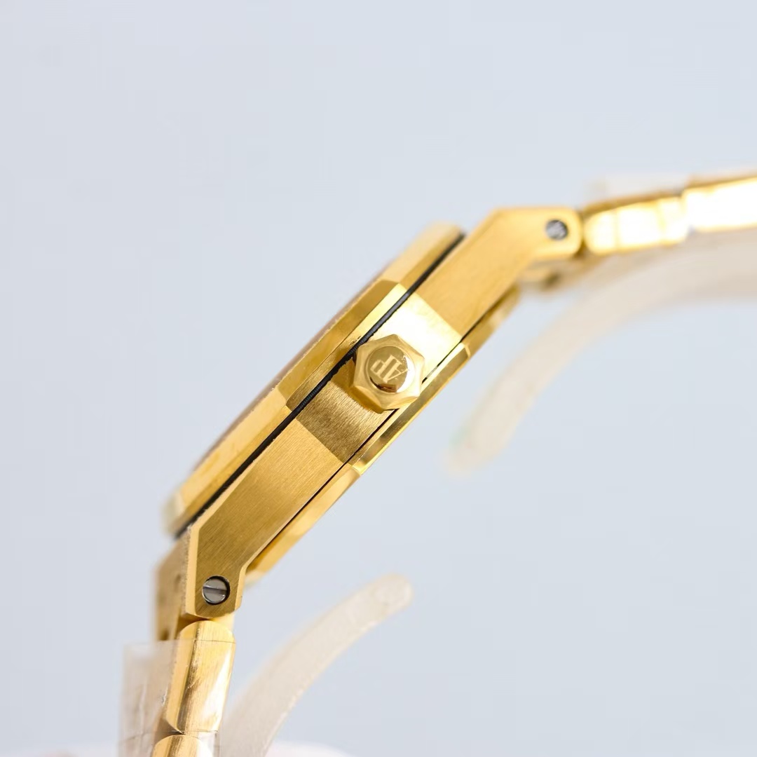 Audemars Piguet Watch 25MM AP63015 Gold