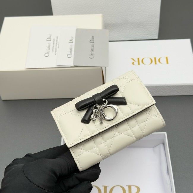 LADY DIOR LOTUS WALLET CANNAGE LAMBSKIN S2067 white