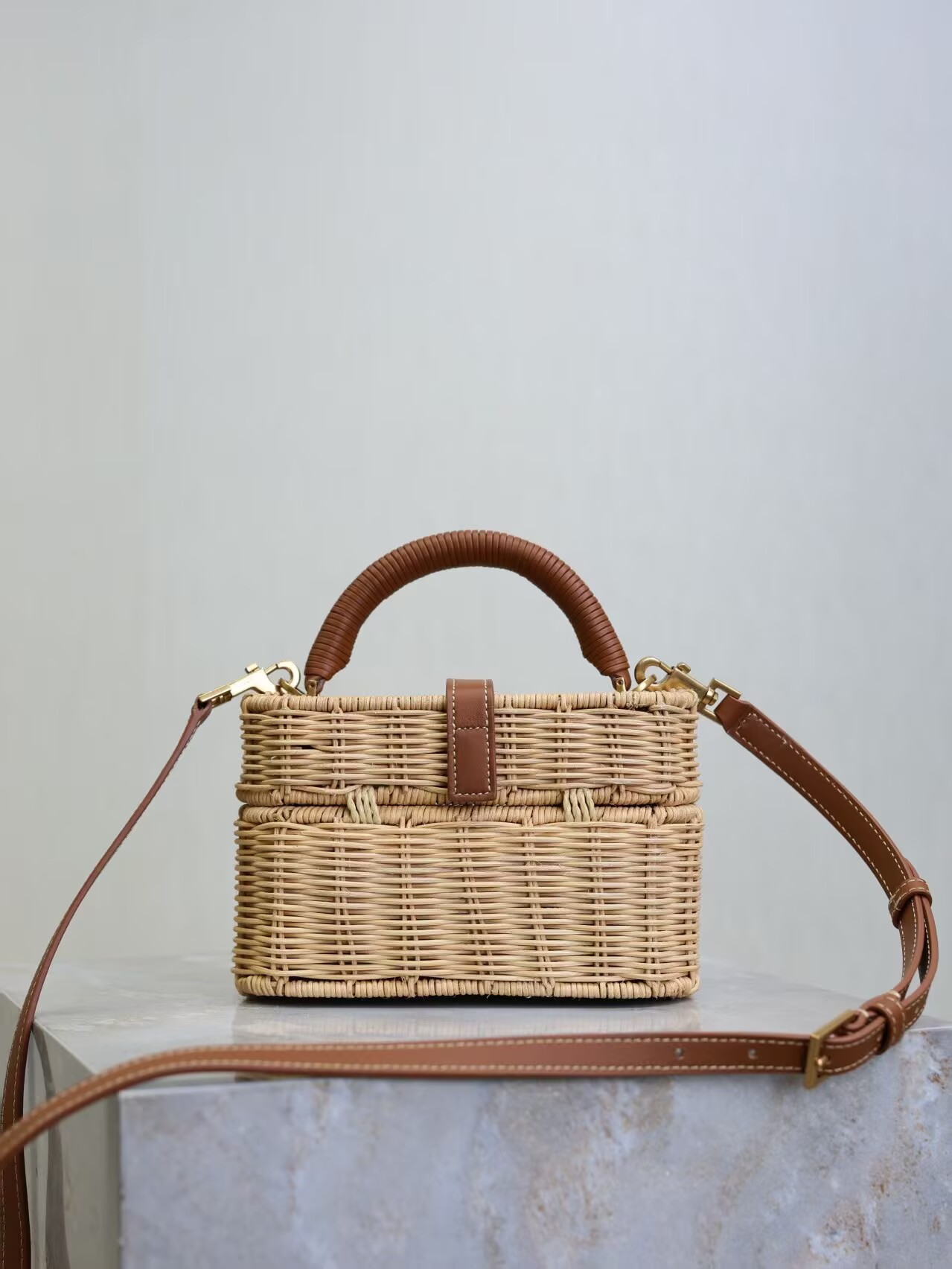 Yves Saint Laurent Rattan Woven Bag Y53021 Brown Yves Saint Laurent Rattan Woven Bag Y53021 Brown