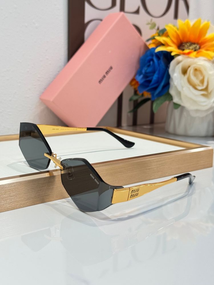 miumiu Sunglasses MMS00003-1