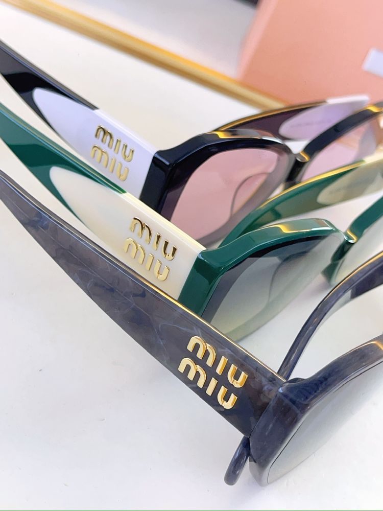 miumiu Sunglasses MMS00025-1