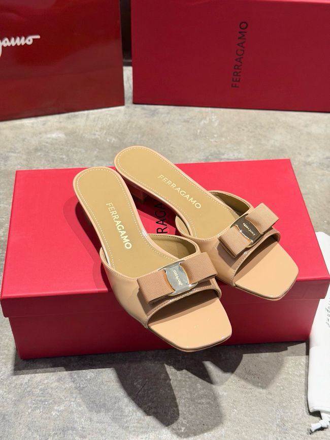 Ferragamo Heeled Slide 69022-2