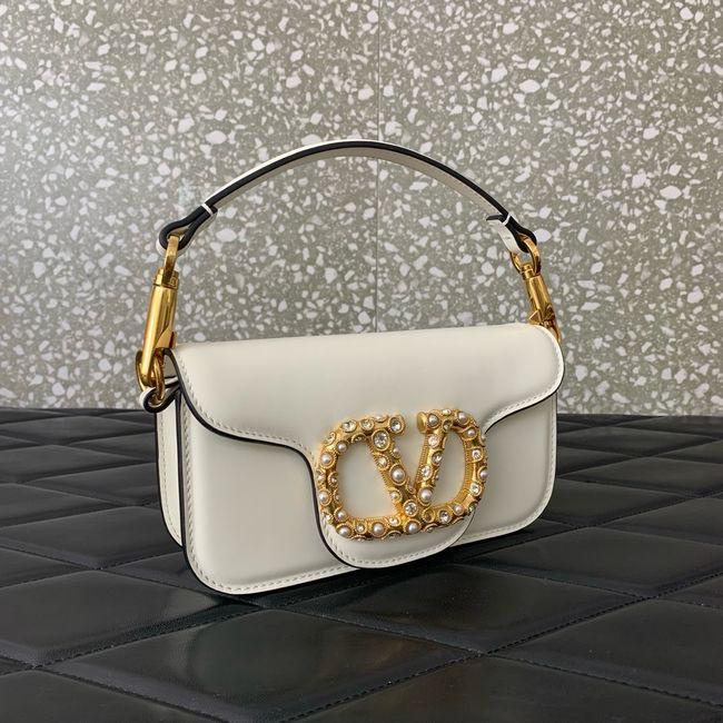 VALENTINO LOCO VLOGO SIGNATURE Small Leather bag WB0K53 ivory VALENTINO LOCO VLOGO SIGNATURE Small Leather bag WB0K53 ivory