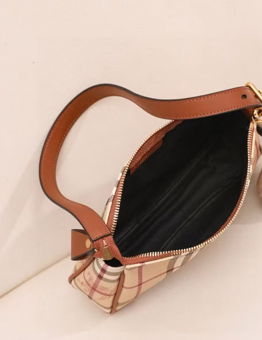 BurBerry Leather Shoulder Bag 80112 Brown BurBerry Leather Shoulder Bag 80112 Brown