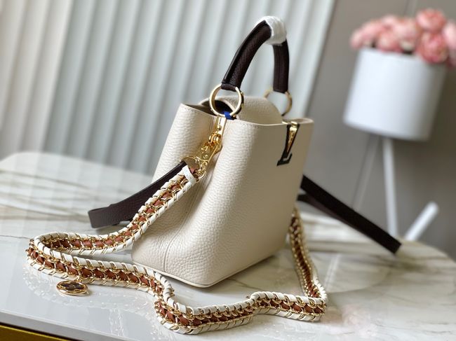 Louis Vuitton Capucines BB M48899 Ivory