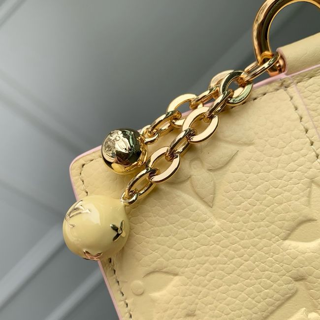 Louis Vuitton Charms Card Holder M28994 Banana