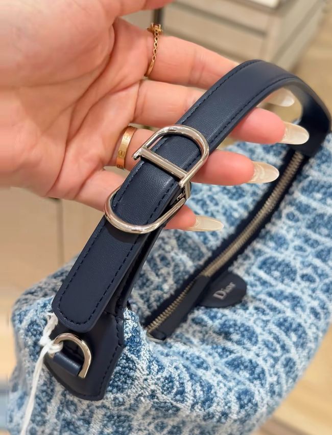 MEDIUM DIORTRAVEL NOMAD POUCH Oblique Jacquard S5554O denim blue