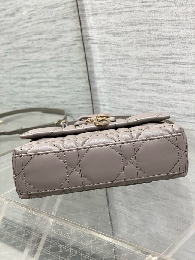My Dior Mini Bag Cannage patent leather S0985PU gray&Golden chain My Dior Mini Bag Cannage patent leather S0985PU gray&Golden chain